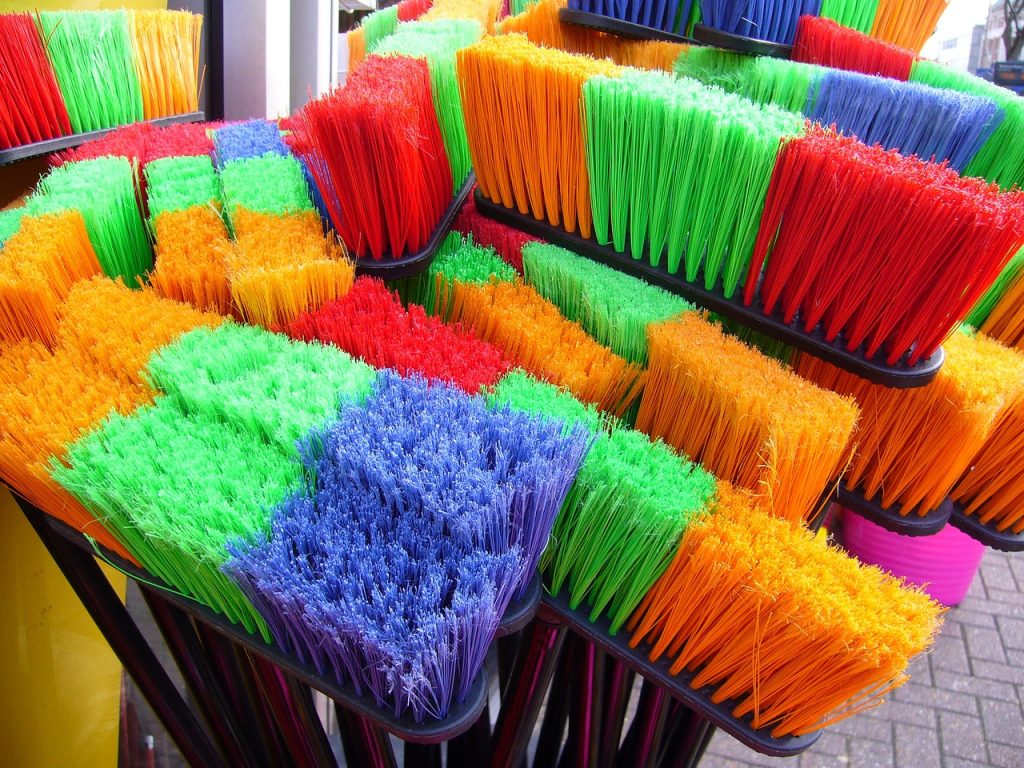 brooms, sweeping, household-57256.jpg